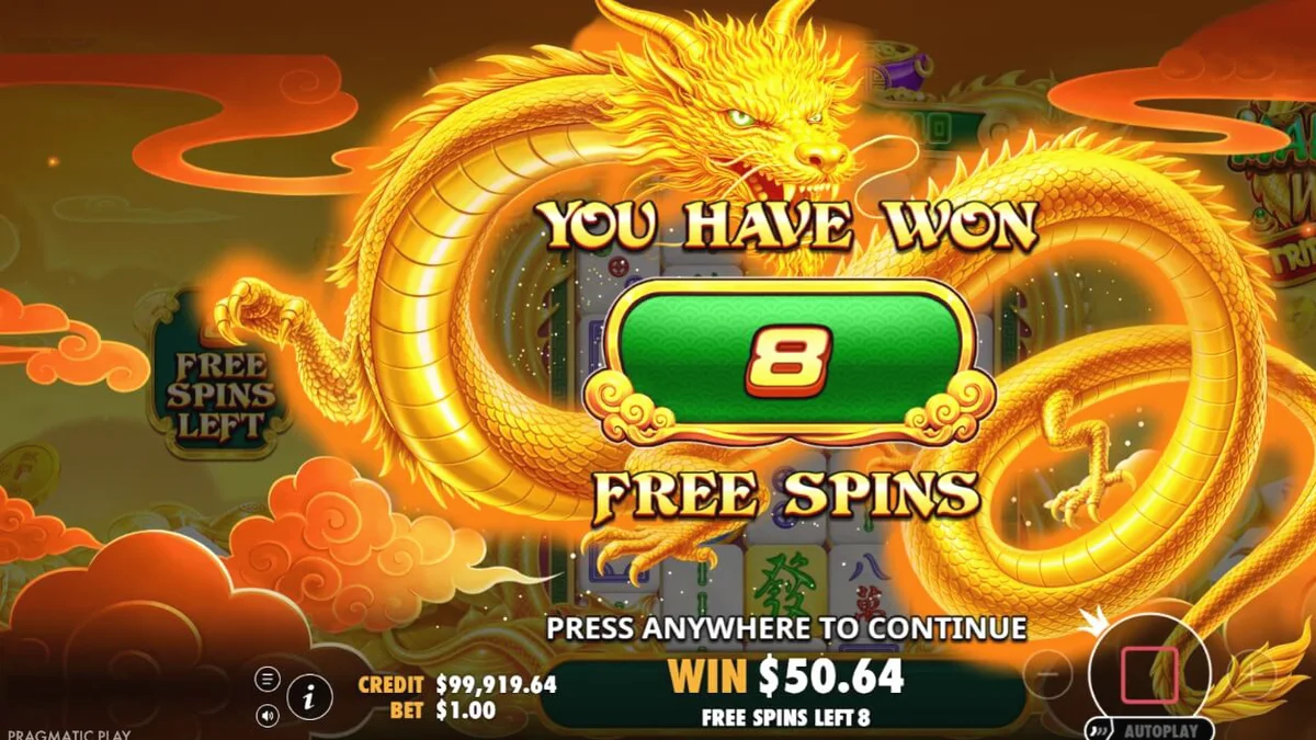 Interface do jogo Mahjong Wins Triple Pot com peças de Mahjong e dragões dourados